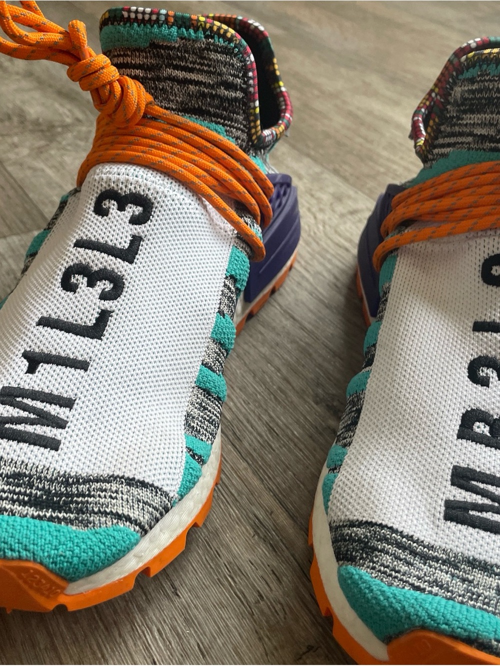 Size 10.5 - Adidas X Pharrell Williams Hu Race NMD Solar Pack Orange Aqua BB9528 - Picture 8 of 16